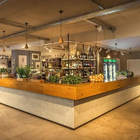 Places Dalmacija By Valamar 3* Макарська