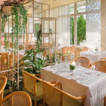 Готель Places Dalmacija By Valamar