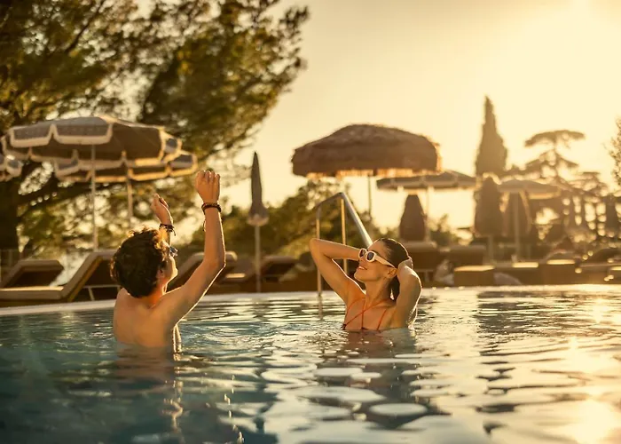 Places Dalmacija By Valamar 3* Макарська