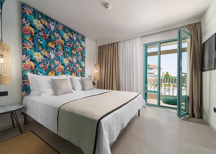 Places Dalmacija By Valamar 酒店 3*