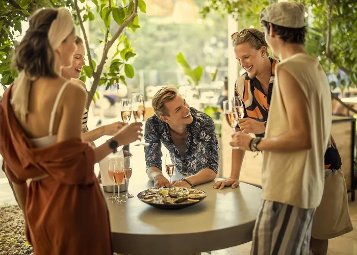 Places Dalmacija By Valamar 호텔 3*