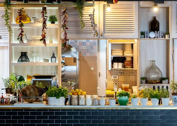 Places Dalmacija By Valamar Otel 3*