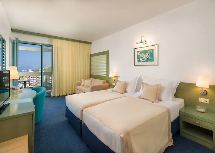 Places Dalmacija By Valamar Otel 3*