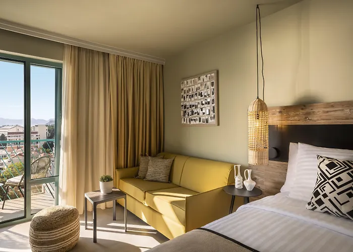 Places Dalmacija By Valamar Makarska